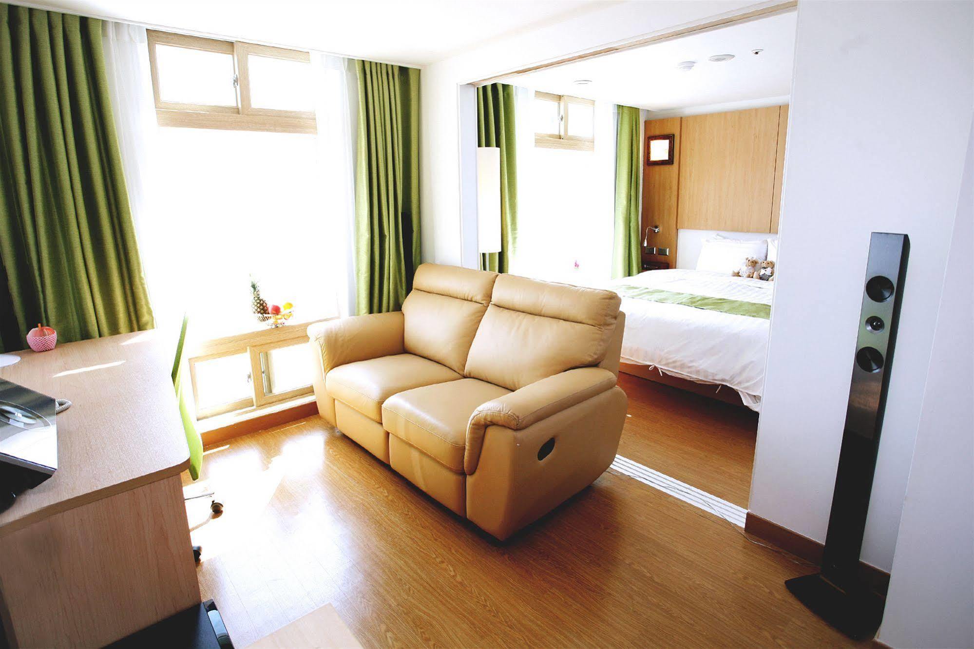 Gunsan Apple Tree Hotel Luaran gambar